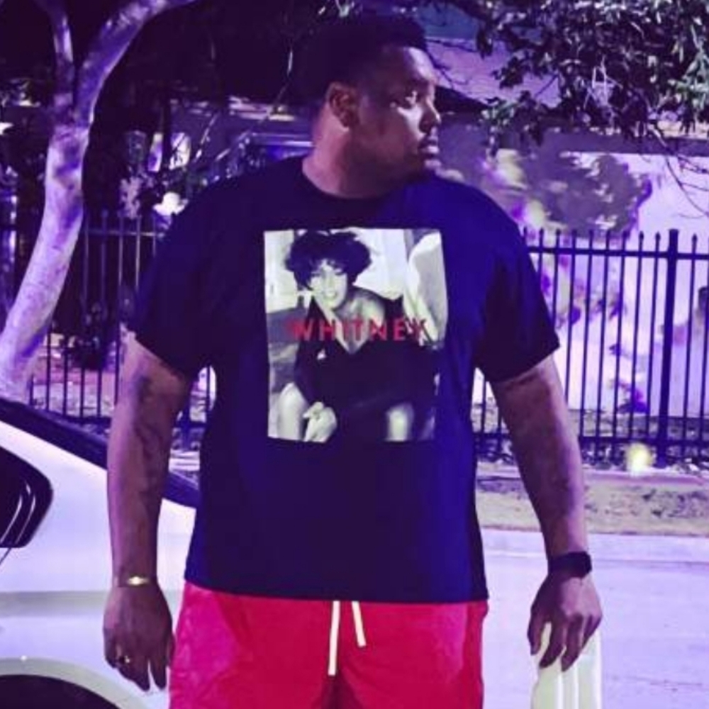 NWOT Men's Whitney Houston T-shirt - Picture 5 of 9